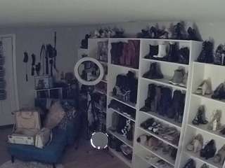 Miss Olivia Black Dressing Room